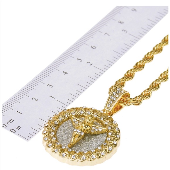 14 K Gold Plated Angel Round Pendant Chain 24in - Picture 2 of 4